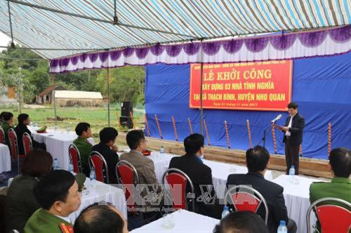 Lễ khởi công xây dựng nhà tình nghĩa hỗ trợ gia đình ông Đinh Văn Nghi, thôn Lạc Bình 2. Ảnh: Ninh Đức Phương – TTXVN Lễ khởi công xây dựng nhà tình nghĩa hỗ trợ gia đình ông Đinh Văn Nghi, thôn Lạc Bình 2. Ảnh: Ninh Đức Phương – TTXVN