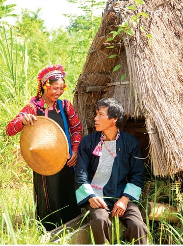 Trang phục truyền thống của người La Hủ . Trang phục truyền thống của người La Hủ .