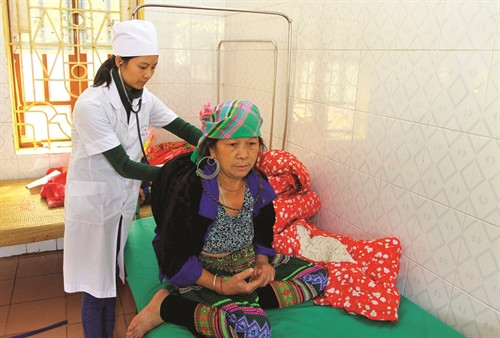 Chất lượng khám, chữa bệnh của tuyến xã ngày càng được nâng lên.
