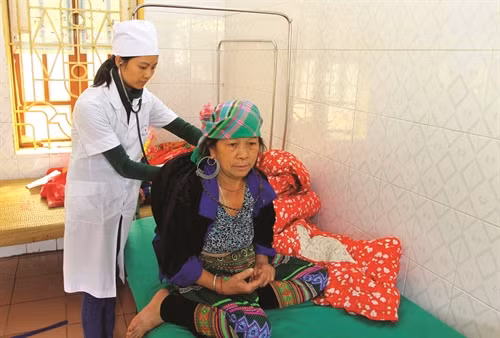 Chất lượng khám, chữa bệnh của tuyến xã ngày càng được nâng lên.