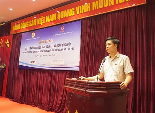 Ông Ngọ Duy Hiểu – Phó chủ tịch Tổng Liên đoàn Lao động phát biểu tại hội thảo. Ảnh: thegioitiepthi.vn Ông Ngọ Duy Hiểu – Phó chủ tịch Tổng Liên đoàn Lao động phát biểu tại hội thảo. Ảnh: thegioitiepthi.vn