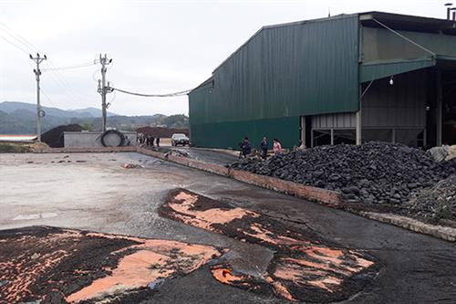 Bể chứa nước thải của cơ sở chế biến cà phê ở xã Mường Chanh. Ảnh: baosonla.org.vn