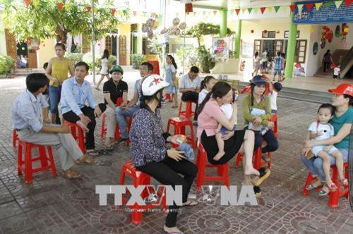 Học sinh trong một giờ học tại lớp. Ảnh: Hoàng Ngà - TTXVN Học sinh trong một giờ học tại lớp. Ảnh: Hoàng Ngà - TTXVN