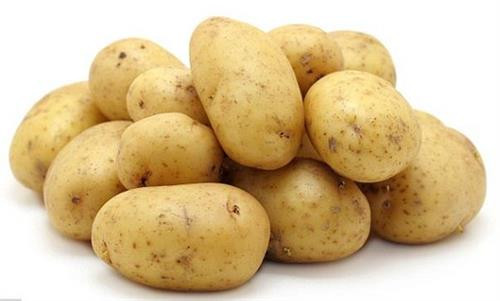 Khoai tây – thực phẩm dễ tìm trị mụn lẹo