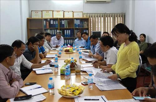 Đại diện Ban tài chính Liên đoàn Lao động Thành phố Hồ Chí Minh phát biểu tại buổi làm việc. Ảnh: Thanh Vũ-TTXVN