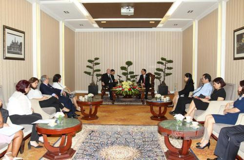 Ngày 4/10/2017, tại Thành phố Hồ Chí Minh, Phó Chủ tịch Thường trực UBND Thành phố Hồ Chí Minh Lê Thanh Liêm tiếp Bộ trưởng Bộ ngoại thương và Đầu tư Cuba Rodrigo Diaz đang có chuyến thăm và làm việc tại Việt Nam. Ảnh: Thanh Vũ-TTXVN