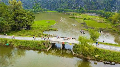 Vẻ đẹp trữ tình của danh thắng Tam Cốc. Ảnh: Minh Đức - TTXVN Vẻ đẹp trữ tình của danh thắng Tam Cốc. Ảnh: Minh Đức - TTXVN