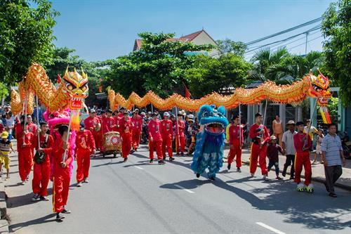 Toàn cảnh lễ hội Nghinh Ông - Cần Giờ năm 2017 được tổ chức với qui mô lễ hội cấp thành phố. Ảnh: Kiều Anh Dũng Toàn cảnh lễ hội Nghinh Ông - Cần Giờ năm 2017 được tổ chức với qui mô lễ hội cấp thành phố. Ảnh: Kiều Anh Dũng