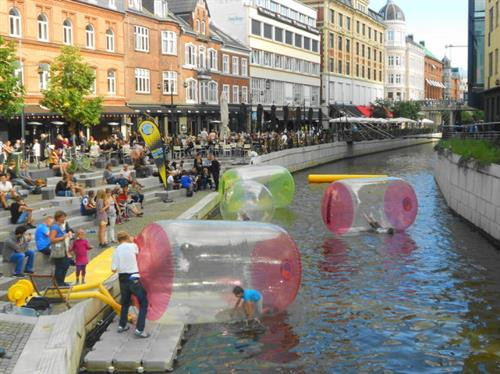 Trải nghiệm trò chơi Erasmus ở Aarhus - Ảnh: erasmusu