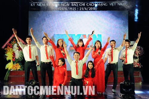 Tiết mục của Cơ quan TTXVN khu vực phía Nam tại chương trình giao lưu. Ảnh: An Hiếu.