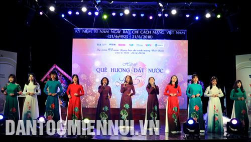 Tiết mục của Cơ quan TTXVN khu vực phía Nam tại chương trình giao lưu. Ảnh: An Hiếu.