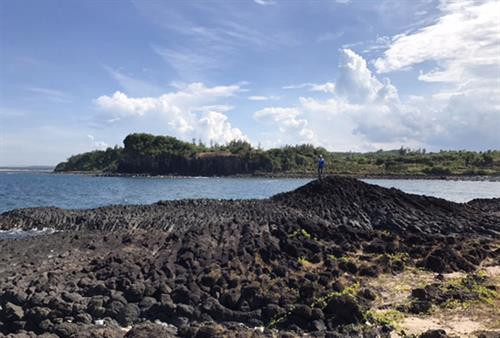 Gành Yến - điểm đến hấp dẫn ảnh 1