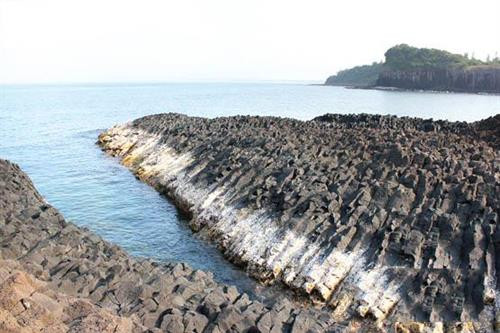 Gành Yến - điểm đến hấp dẫn ảnh 2