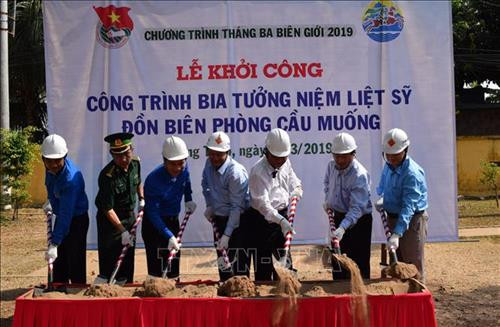 Khởi công công trình Bia tưởng niệm Liệt sỹ Bộ đội Biên phòng hy sinh trong Chiến tranh biên giới Tây Nam tại Đồn Biên phòng Cầu Muống thuộc xã Thường Thới Hậu B, huyện Hồng Ngự, tỉnh Đồng Tháp. Ảnh: Chương Đài – TTXVN
