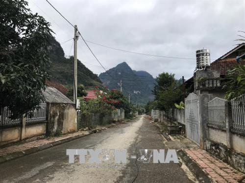 Điểm tái định cư Phiêng Nèn 3, xã Mường Giàng, huyện Quỳnh Nhai. Ảnh: Hữu Quyết – TTXVN Điểm tái định cư Phiêng Nèn 3, xã Mường Giàng, huyện Quỳnh Nhai. Ảnh: Hữu Quyết – TTXVN