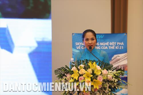Bà Nguyễn Thị Lan Hương - Đại diện Ủy quyền Quốc tế và Việt Nam của tập đoàn SkyWay. Ảnh: Phan Đức - TTXVN