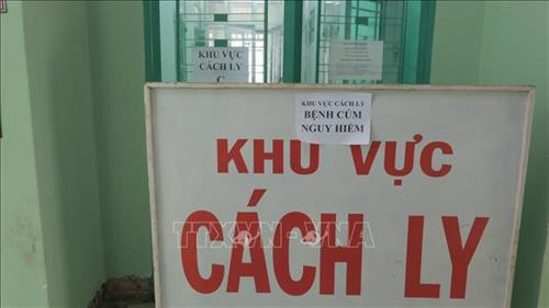 Khu cách ly của Bệnh viện thực hiện công tác tiếp nhận khám ca bệnh nghi nghi ngờ nhiễm chủng virus Corona mới và cách ly chờ kết quả xét nghiệm. Ảnh: Phan Sáu – TTXVN Khu cách ly của Bệnh viện thực hiện công tác tiếp nhận khám ca bệnh nghi nghi ngờ nhiễm chủng virus Corona mới và cách ly chờ kết quả xét nghiệm. Ảnh: Phan Sáu – TTXVN