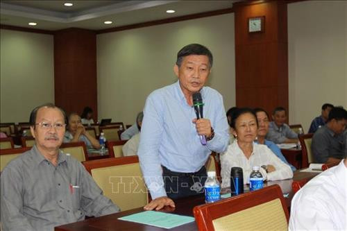 Đại diện kiều bào nêu ý kiến tại hội nghị. Ảnh: Thanh Vũ-TTXVN Đại diện kiều bào nêu ý kiến tại hội nghị. Ảnh: Thanh Vũ-TTXVN