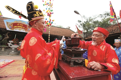 Hội làng Chuông có sức sống bền bỉ trong tâm thức của người Việt