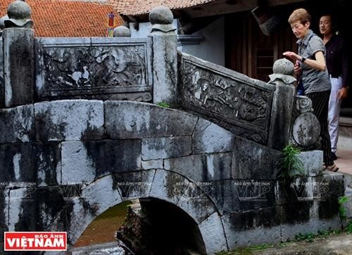 Bút Tháp cổ tự ảnh 11