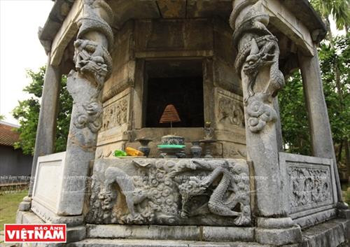 Bút Tháp cổ tự ảnh 16