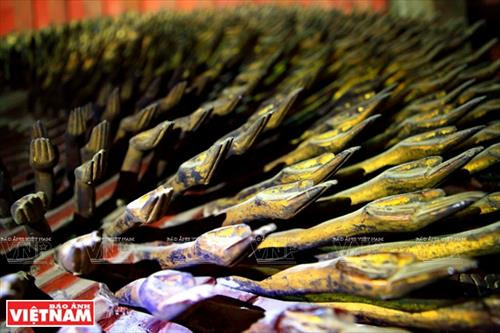 Bút Tháp cổ tự ảnh 8