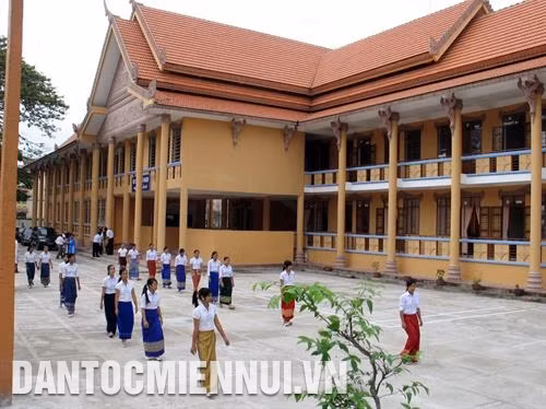 Một trong những cơ sở đào tạo tiếng Khmer tại Sóc Trăng. Ảnh: Chanh Đa Một trong những cơ sở đào tạo tiếng Khmer tại Sóc Trăng. Ảnh: Chanh Đa