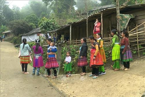 Xã Hồng Ngài là một trong những địa bàn có tình trạng phụ nữ vắng mặt không rõ lý do nhiều nhất huyện Bắc Yên. Ảnh: Hữu Quyết - TTXVN Xã Hồng Ngài là một trong những địa bàn có tình trạng phụ nữ vắng mặt không rõ lý do nhiều nhất huyện Bắc Yên. Ảnh: Hữu Quyết - TTXVN