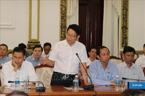 Đại diện doanh nghiệp thảo luận, chia sẻ thông tin về ứng dụng AI tại Việt Nam. Ảnh: Tiến Lực-TTXVN Đại diện doanh nghiệp thảo luận, chia sẻ thông tin về ứng dụng AI tại Việt Nam. Ảnh: Tiến Lực-TTXVN