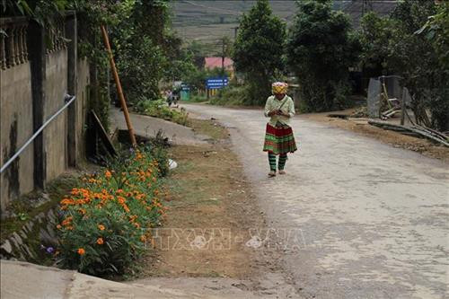 Hệ thống đường giao thông nông thôn xã Hát Lừu, huyện Trạm Tấu, đã được bê tông hóa. Ảnh: Đức Tưởng - TTXVN Hệ thống đường giao thông nông thôn xã Hát Lừu, huyện Trạm Tấu, đã được bê tông hóa. Ảnh: Đức Tưởng - TTXVN