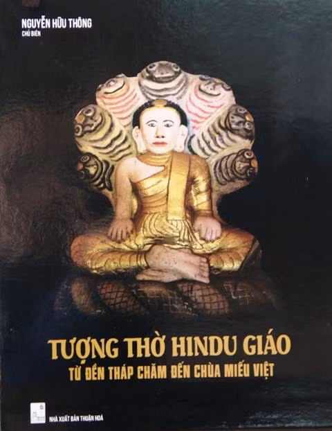 Cuốn sách được đánh giá cung cấp được nhiều tư liệu quý . Ảnh: baothuathienhue.vn