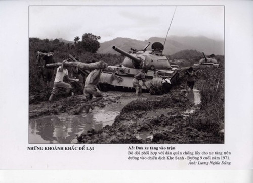 Đưa xe tăng vào trận.