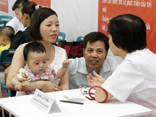 Cha cũng được nghỉ thai sản là một trong những điểm mới của Luật Bảo hiểm xã hội. (Ảnh minh họa: TTXVN) Cha cũng được nghỉ thai sản là một trong những điểm mới của Luật Bảo hiểm xã hội. (Ảnh minh họa: TTXVN)