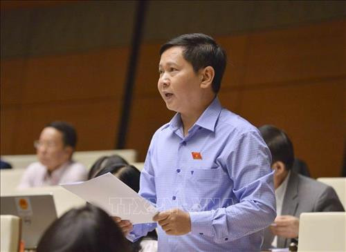 Đại biểu Quốc hội tỉnh Tiền Giang Tạ Minh Tâm phát biểu. Ảnh: Phương Hoa - TTXVN Đại biểu Quốc hội tỉnh Tiền Giang Tạ Minh Tâm phát biểu. Ảnh: Phương Hoa - TTXVN