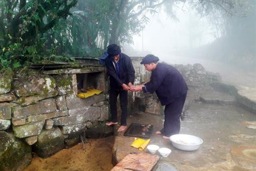 Độc đáo lễ cúng nguồn nước đầu năm của người Hà Nhì xã Y Tý ảnh 7 Độc đáo lễ cúng nguồn nước đầu năm của người Hà Nhì xã Y Tý ảnh 7