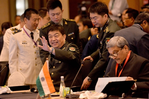 Bộ trưởng Quốc phòng Trung Quốc Thường Vạn Toàn (giữa) tại hội nghị ADMM+ ở Malaysia ngày 4/11. THX/TTXVN