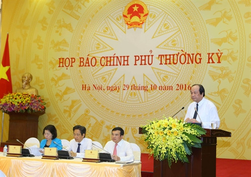 Ông Mai Tiến Dũng- Bộ trưởng, Chủ nhiệm Văn phòng Chính phủ phát biểu tại buổi họp báo thường kỳ Chính phủ tháng 10/2016. Ảnh: Doãn Tấn- TTXVN Ông Mai Tiến Dũng- Bộ trưởng, Chủ nhiệm Văn phòng Chính phủ phát biểu tại buổi họp báo thường kỳ Chính phủ tháng 10/2016. Ảnh: Doãn Tấn- TTXVN