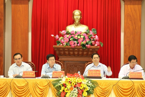 Đồng chí Phạm Minh Chính phát biểu tại buổi làm việc