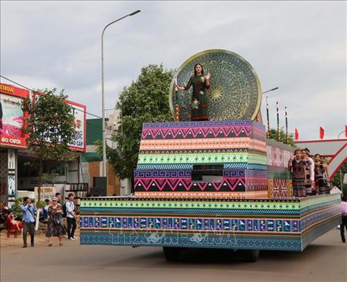 Lễ hội "Con đường thổ cẩm” thu hút 2,000 nghệ nhân, diễn viên tham gia ảnh 1