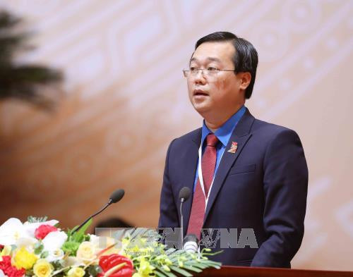 Bí thư thứ nhất Trung ương Đoàn Lê Quốc Phong trình bày tóm tắt báo cáo chính trị của Ban chấp hành Trung ương Đoàn khóa X trình Đại hội. Ảnh: TTXVN Bí thư thứ nhất Trung ương Đoàn Lê Quốc Phong trình bày tóm tắt báo cáo chính trị của Ban chấp hành Trung ương Đoàn khóa X trình Đại hội. Ảnh: TTXVN