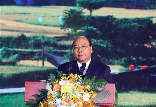 Thủ tướng Nguyễn Xuân Phúc phát biểu tại buổi lễ. Ảnh: Thống Nhất – TTXVN Thủ tướng Nguyễn Xuân Phúc phát biểu tại buổi lễ. Ảnh: Thống Nhất – TTXVN