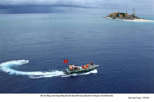 Một số tác phẩm trưng bày tại triển lãm Một số tác phẩm trưng bày tại triển lãm