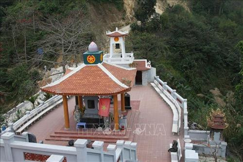 Đài hương 468 tưởng các anh hùng liệt sỹ đã anh dũng hy sinh tại mặt trận Vị Xuyên (Hà Giang). Ảnh: Nguyễn Chiến - TTXVN Đài hương 468 tưởng các anh hùng liệt sỹ đã anh dũng hy sinh tại mặt trận Vị Xuyên (Hà Giang). Ảnh: Nguyễn Chiến - TTXVN