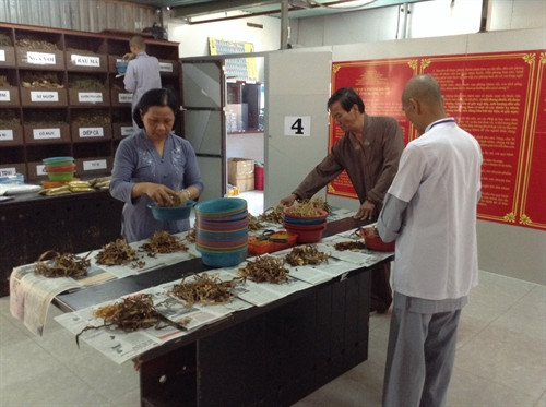 Phòng bốc thuốc nam theo toa lương y