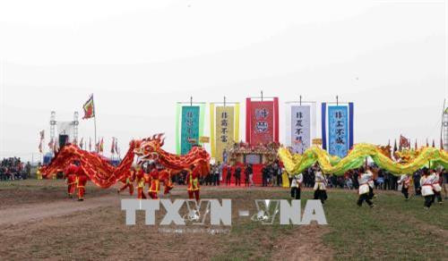 Múa rồng chào mừng lễ hội Tịch Điền Đọi Sơn năm 2018. Ảnh: Quý Trung - TTXVN