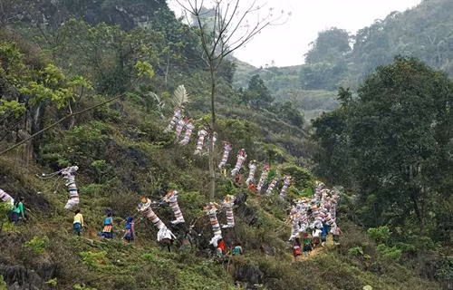 Tục lệ đám ma của người Mông Cốc Ly ảnh 5