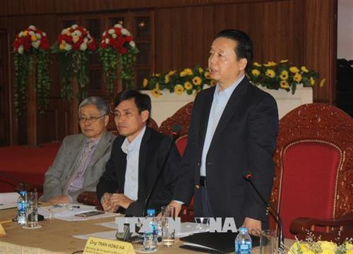 Bộ trưởng Bộ Tài nguyên và Môi trường Trần Hồng Hà phát biểu tại Hội nghị toàn thể Ủy ban sông Mê Công Việt Nam lần thứ nhất năm 2018 diễn ra tại thành phố Pleiku, tỉnh Gia Lai. Tham gia Hội nghị có 17 tỉnh, thành phố khu vực Đồng bằng sông Cửu Long và Tây Nguyên. Ảnh tư liệu: Hoài Nam – TTXVN. Bộ trưởng Bộ Tài nguyên và Môi trường Trần Hồng Hà phát biểu tại Hội nghị toàn thể Ủy ban sông Mê Công Việt Nam lần thứ nhất năm 2018 diễn ra tại thành phố Pleiku, tỉnh Gia Lai. Tham gia Hội nghị có 17 tỉnh, thành phố khu vực Đồng bằng sông Cửu Long và Tây Nguyên. Ảnh tư liệu: Hoài Nam – TTXVN.