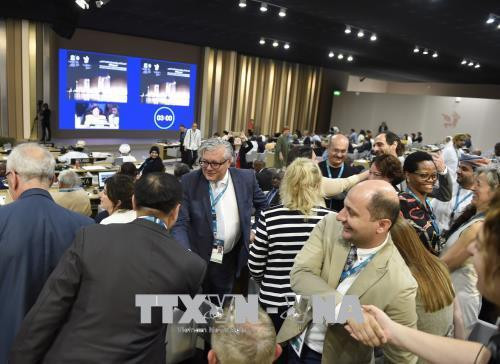 Phái đoàn Thổ Nhĩ Kỳ vui mừng sau khi đền Gobekli Tepe của nước này được ghi danh vào danh sách Di sản Thế giới tại cuộc họp của UNESCO ở Manama, Bahrain ngày 1/7. Ảnh: AFP/TTXVN. Phái đoàn Thổ Nhĩ Kỳ vui mừng sau khi đền Gobekli Tepe của nước này được ghi danh vào danh sách Di sản Thế giới tại cuộc họp của UNESCO ở Manama, Bahrain ngày 1/7. Ảnh: AFP/TTXVN.