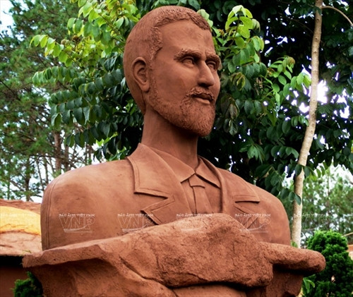 Bác sĩ Yersin, người tìm ra Đà Lạt.