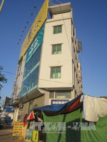 Nhà siêu méo, siêu mỏng chướng mắt Thủ đô ảnh 1